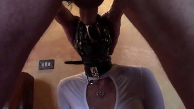 Լաուրան կրունկներով, մոդելի ընտրություն, տեսանյութ 2021, խորը կոկորդ՝ բազմաթիվ օղակներով